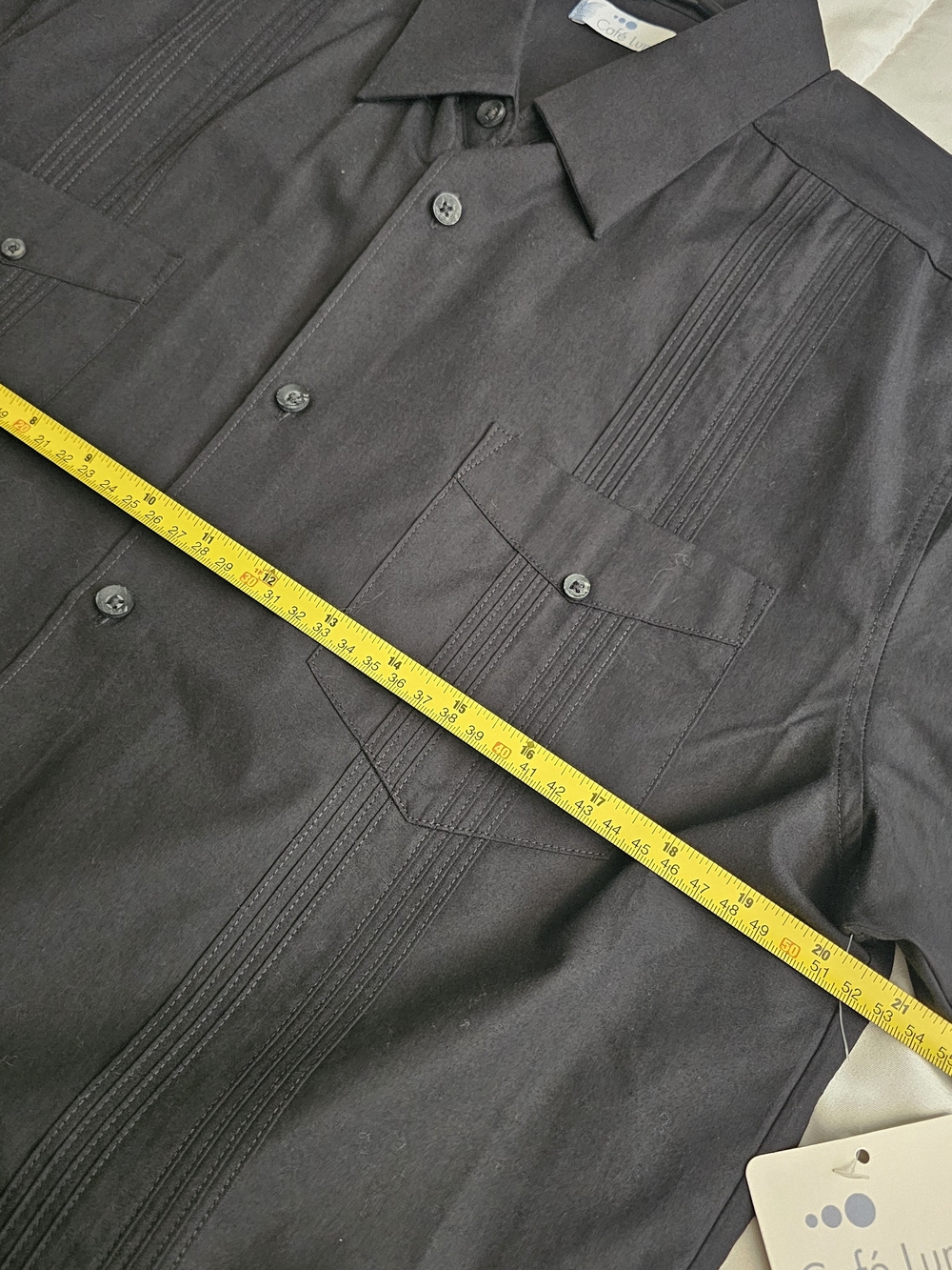 Men's Black Short-Sleeve Guayabera Shirt - Picture 5 of 8